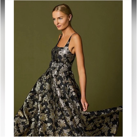 NWT Antonio Melani Morgan
Sleeveless Square Neck Jacquard
A-Line Midi Dress - Picture 4 of 14